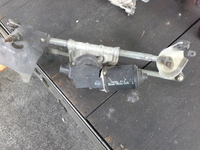 bontott TOYOTA YARIS Első Ablaktörlő Szerkezet