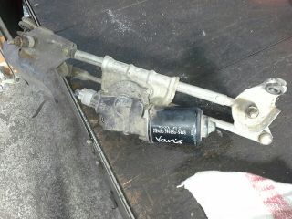 bontott TOYOTA YARIS Első Ablaktörlő Szerkezet