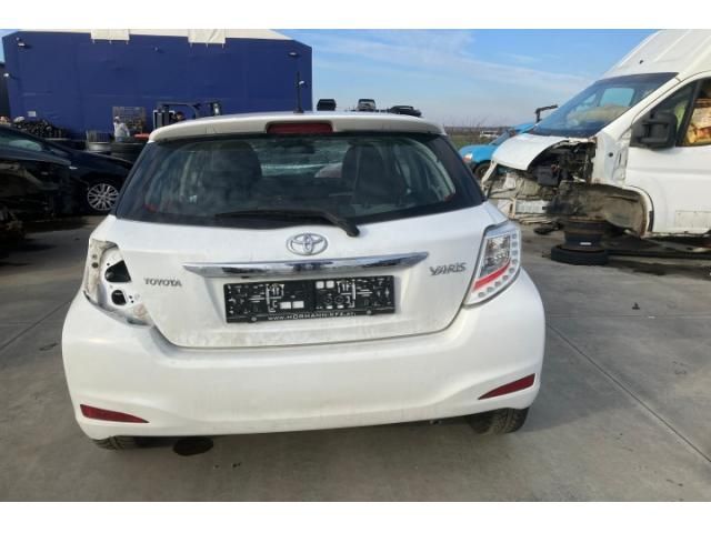 bontott TOYOTA YARIS Első Ablaktörlő Szerkezet