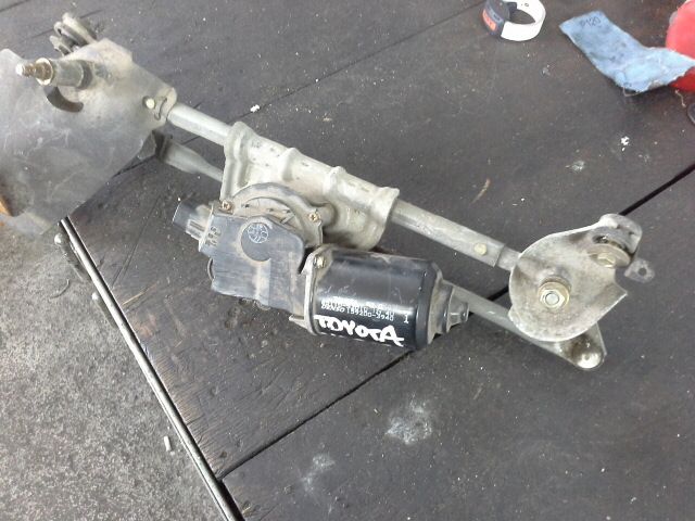 bontott TOYOTA YARIS Első Ablaktörlő Szerkezet