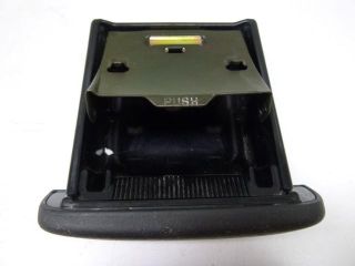 bontott TOYOTA YARIS Első Hamutartó