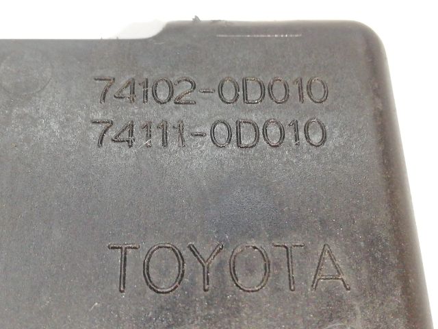 bontott TOYOTA YARIS Első Hamutartó