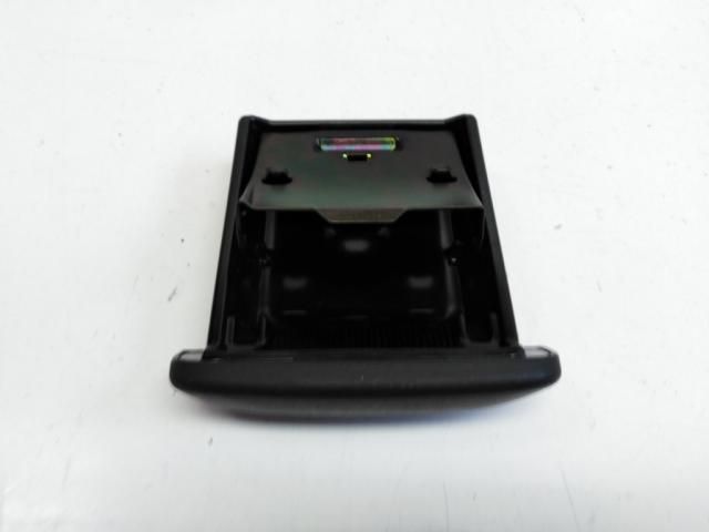 bontott TOYOTA YARIS Első Hamutartó