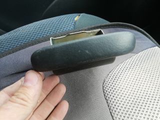 bontott TOYOTA YARIS Első Hamutartó