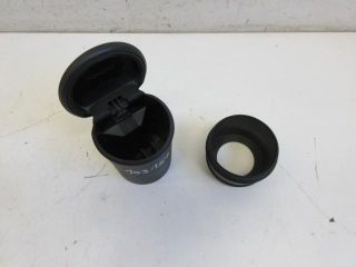 bontott TOYOTA YARIS Első Hamutartó