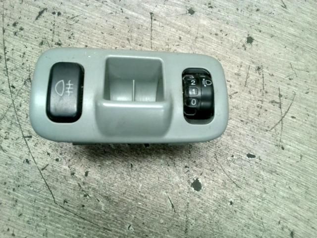 bontott TOYOTA YARIS Első Ködfényszóró Kapcsoló