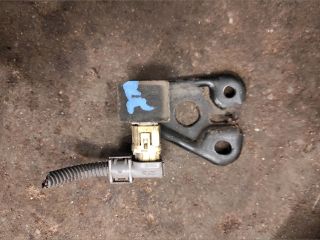 bontott TOYOTA YARIS Első Középső Ütközés Érzékelő (Homlokfalon)