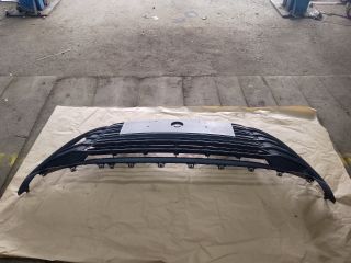 bontott TOYOTA YARIS Első Lökhárító Alsó Középső Díszrács