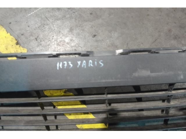 bontott TOYOTA YARIS Első Lökhárító Alsó Középső Díszrács