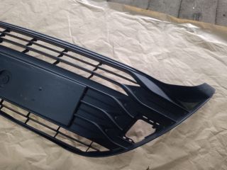 bontott TOYOTA YARIS Első Lökhárító Alsó Középső Díszrács