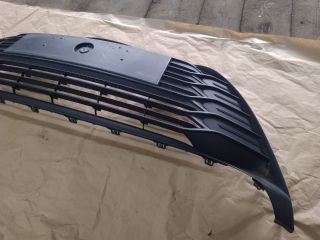 bontott TOYOTA YARIS Első Lökhárító Alsó Középső Díszrács