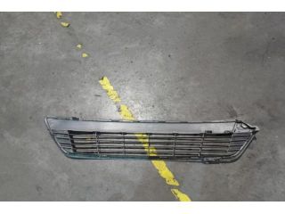 bontott TOYOTA YARIS Első Lökhárító Alsó Középső Díszrács