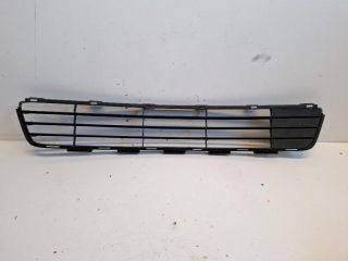 bontott TOYOTA YARIS Első Lökhárító Alsó Középső Díszrács