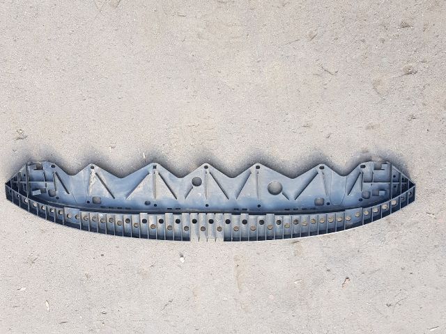 bontott TOYOTA YARIS Első Lökhárító Alsó (Műanyag)