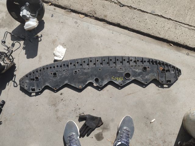 bontott TOYOTA YARIS Első Lökhárító Alsó (Műanyag)