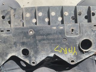 bontott TOYOTA YARIS Első Lökhárító Alsó (Műanyag)