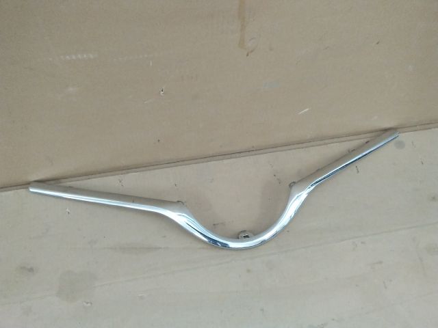 bontott TOYOTA YARIS Első Lökhárító Díszléc