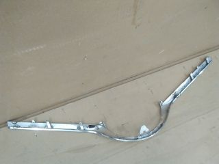 bontott TOYOTA YARIS Első Lökhárító Díszléc