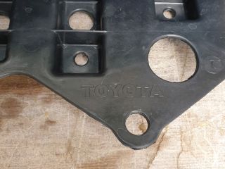 bontott TOYOTA YARIS Első Lökhárító Merevítő (Fém)