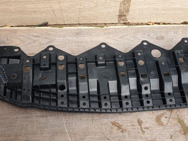 bontott TOYOTA YARIS Első Lökhárító Merevítő (Fém)