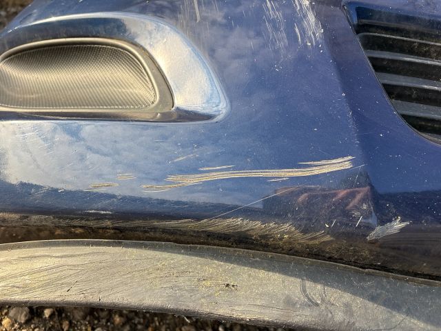 bontott TOYOTA YARIS Első Lökhárító (Részeivel)