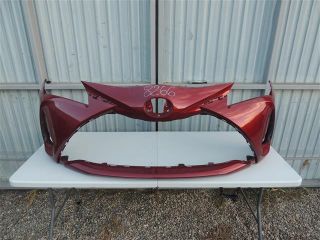 bontott TOYOTA YARIS Első Lökhárító (Részeivel)