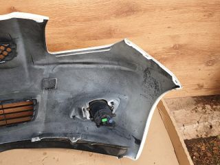 bontott TOYOTA YARIS Első Lökhárító (Részeivel)