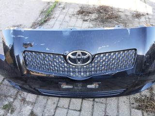 bontott TOYOTA YARIS Első Lökhárító (Részeivel)