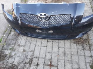 bontott TOYOTA YARIS Első Lökhárító (Részeivel)