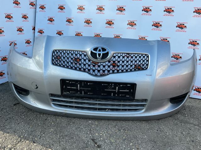 bontott TOYOTA YARIS Első Lökhárító (Részeivel)