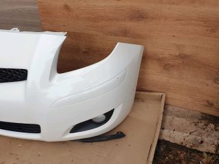 bontott TOYOTA YARIS Első Lökhárító (Részeivel)