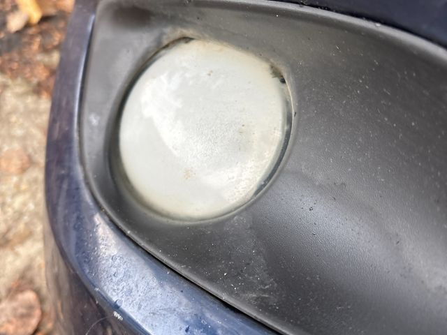 bontott TOYOTA YARIS Első Lökhárító (Részeivel)