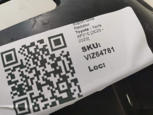 bontott TOYOTA YARIS Első Lökhárító Tartó Felső