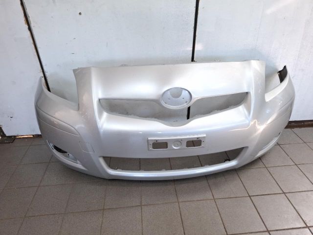 bontott TOYOTA YARIS Első Lökhárító (Üresen)