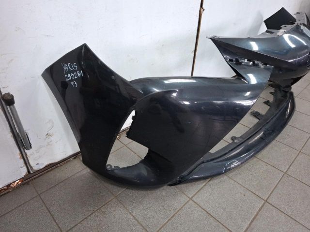 bontott TOYOTA YARIS Első Lökhárító (Üresen)