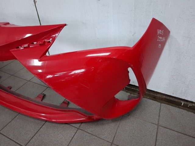 bontott TOYOTA YARIS Első Lökhárító (Üresen)