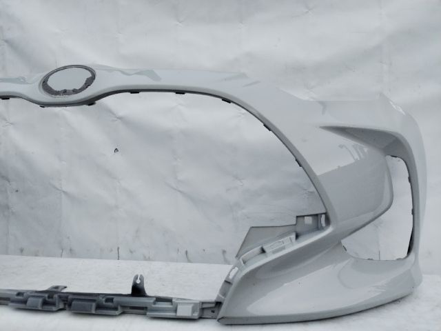 bontott TOYOTA YARIS Első Lökhárító (Üresen)