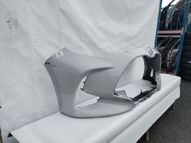 bontott TOYOTA YARIS Első Lökhárító (Üresen)