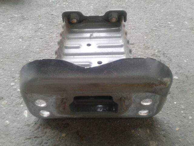 bontott TOYOTA YARIS Első Ütközéscsillapító