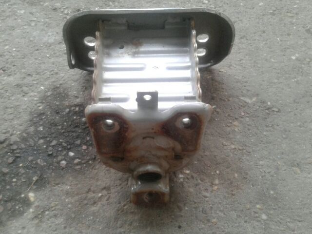 bontott TOYOTA YARIS Első Ütközéscsillapító