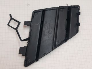 bontott TOYOTA YARIS Első Vonószem Burkolat