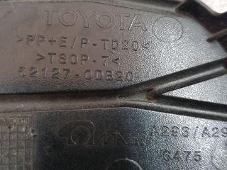 bontott TOYOTA YARIS Első Vonószem Burkolat