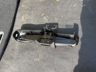 bontott TOYOTA YARIS Emelő