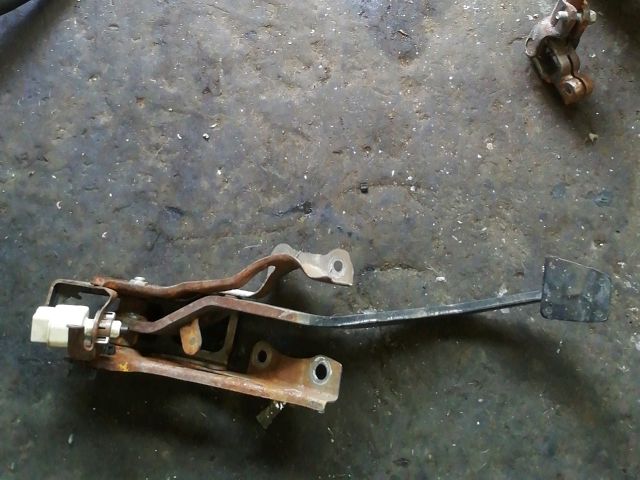 bontott TOYOTA YARIS Fékpedál