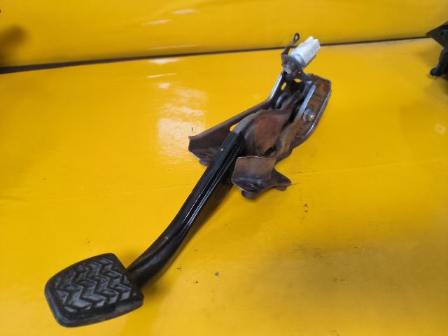 bontott TOYOTA YARIS Fékpedál