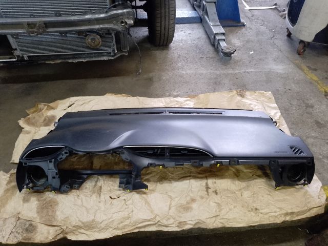 bontott TOYOTA YARIS Felső Műszerfal Burkolat