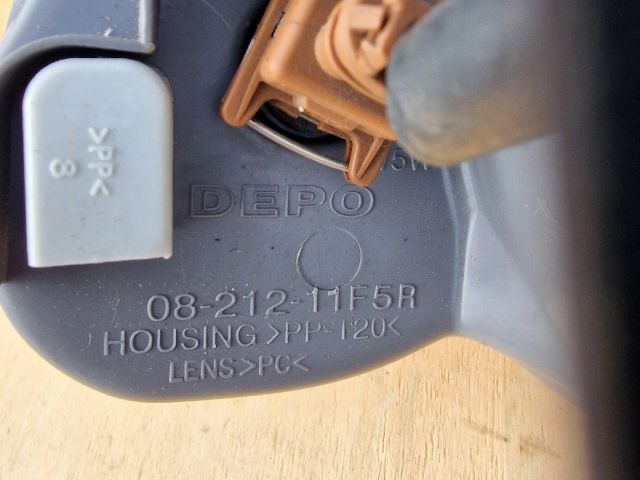 bontott TOYOTA YARIS Fényszóró Pár