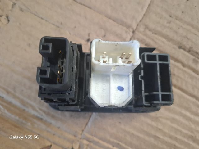 bontott TOYOTA YARIS Fényszórómagasság Állító Kapcsoló