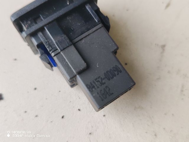 bontott TOYOTA YARIS Fényszórómagasság Állító Kapcsoló