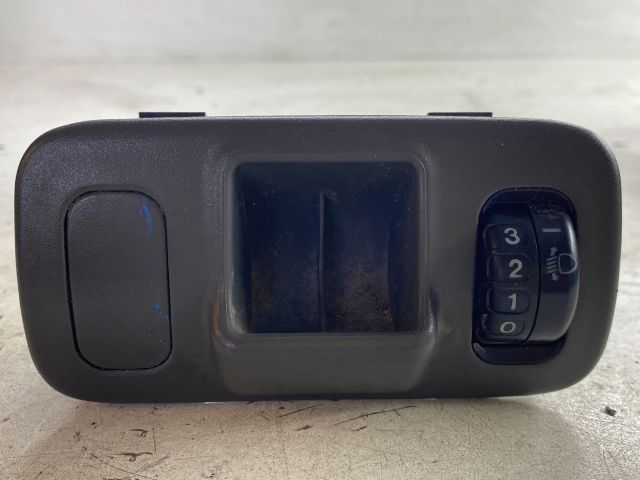 bontott TOYOTA YARIS Fényszórómagasság Állító Kapcsoló